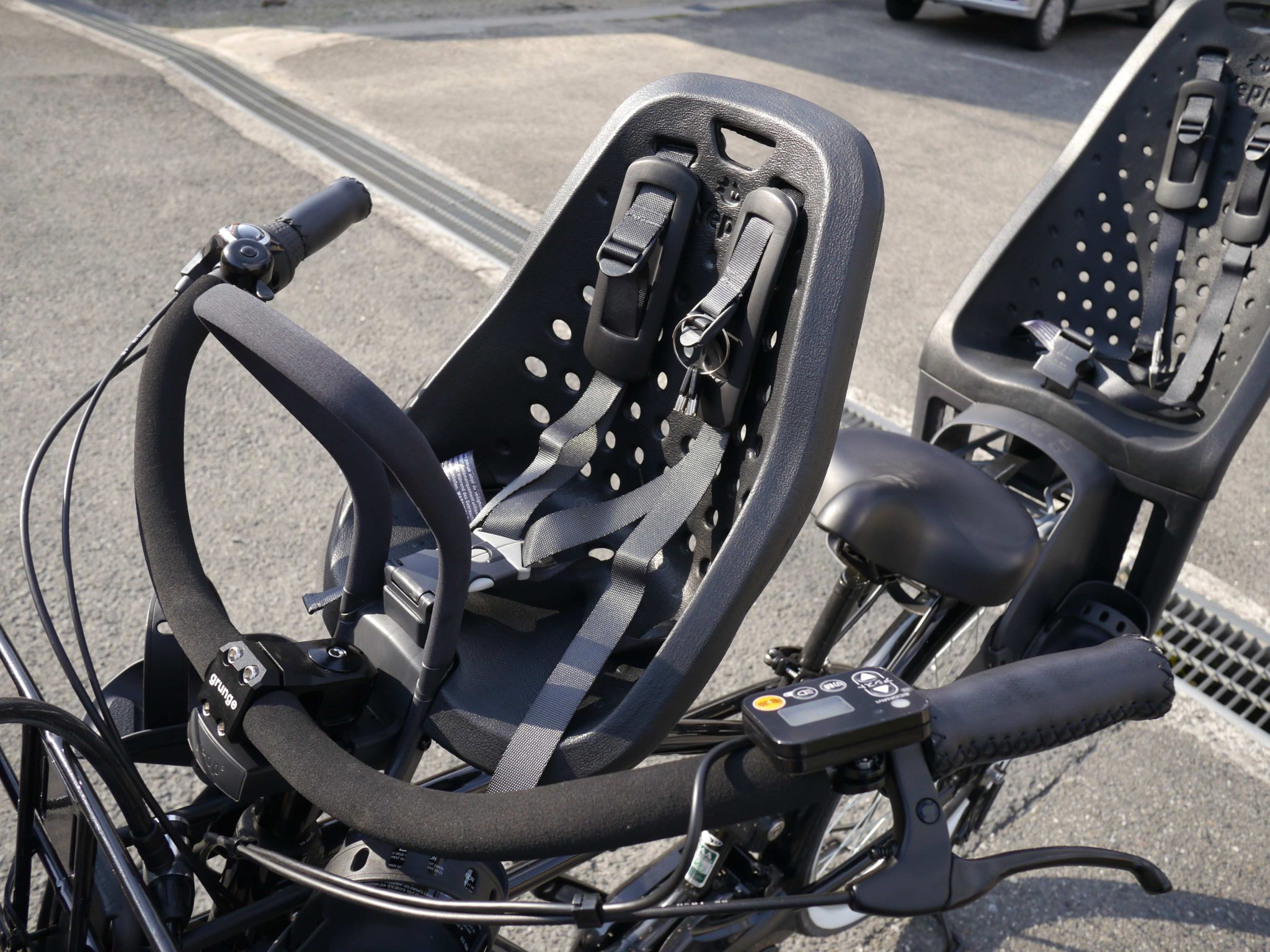 Panasonic BP02 に チャイルドシート取付ました 大阪・枚方市の自転車屋「CycleFlower