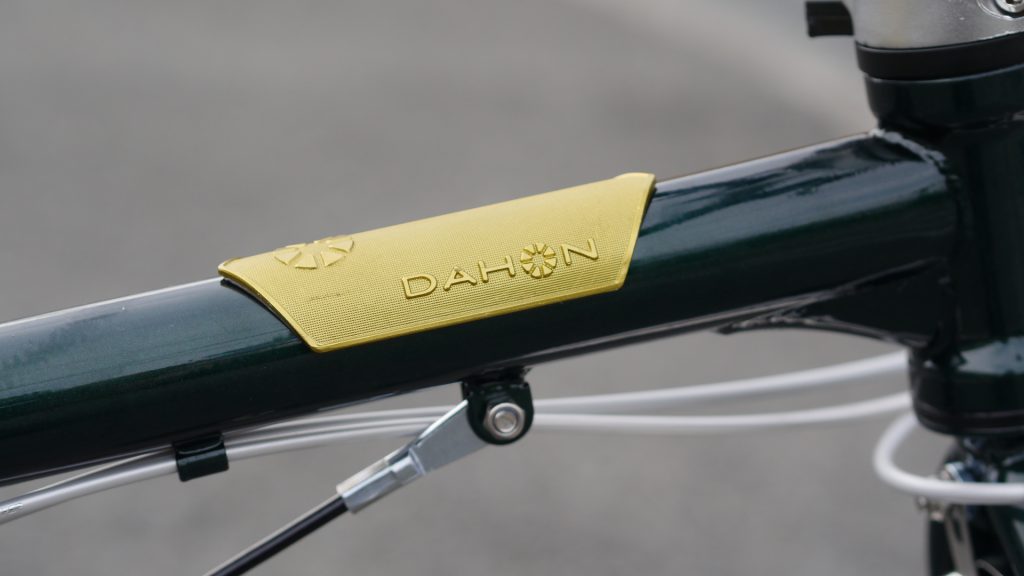 DAHON　「ダホン」Boardwalk D7　「ボードウォーク」　
クロモリフレームの20インチ折り畳み自転車