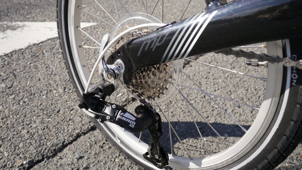 DAHON「ダホン」を象徴する弓型フレーム「Mu D9」・ミューD9折り畳み自転車