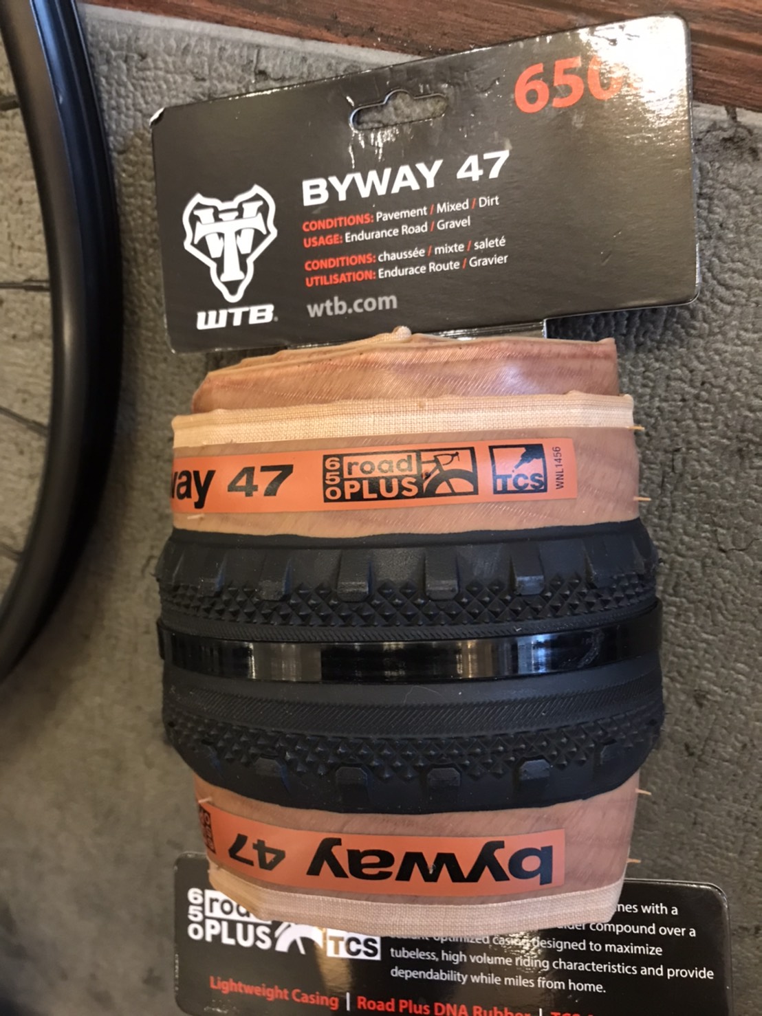 即日発送 WTB byway 650b×47mm チューブレスレディタイヤ ペア - 自転車