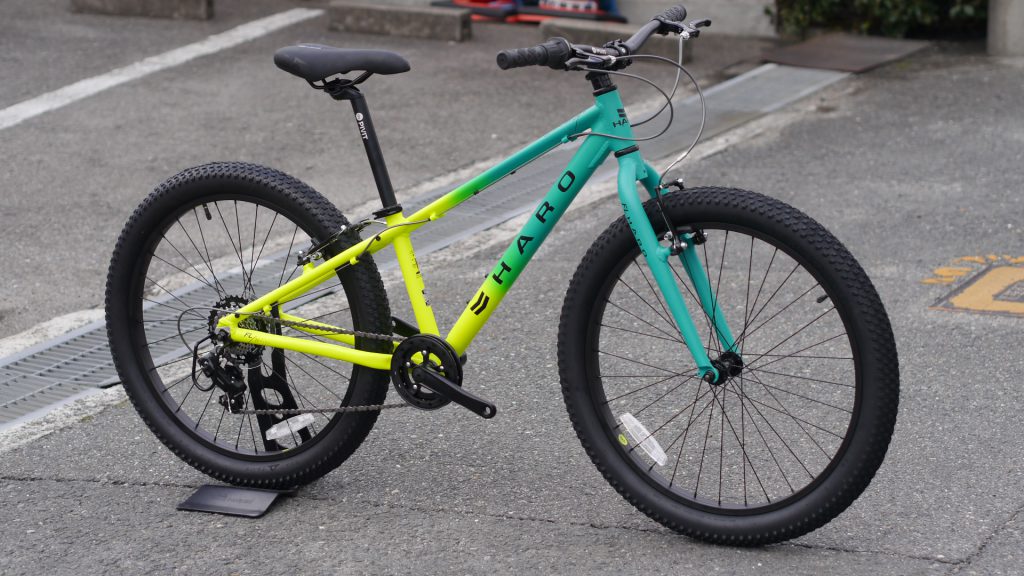 HAROBIKES (ハローバイクス)からとてもカッコイイ
24インチの子供用MTB（マウンテンバイク）FLIGHTLINE 24″ PLUS
