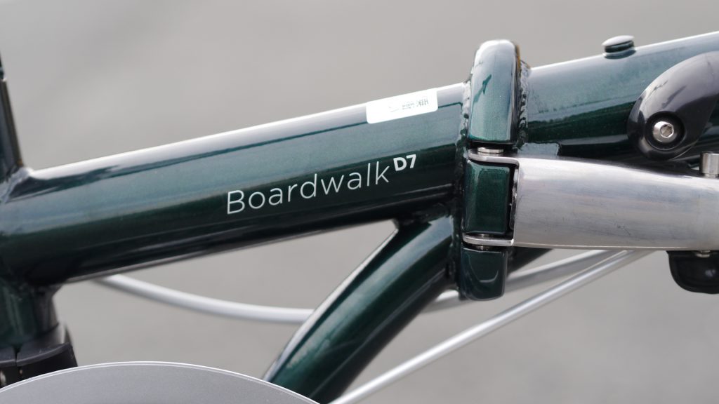DAHON　「ダホン」Boardwalk D7　「ボードウォーク」　
クロモリフレームの20インチ折り畳み自転車