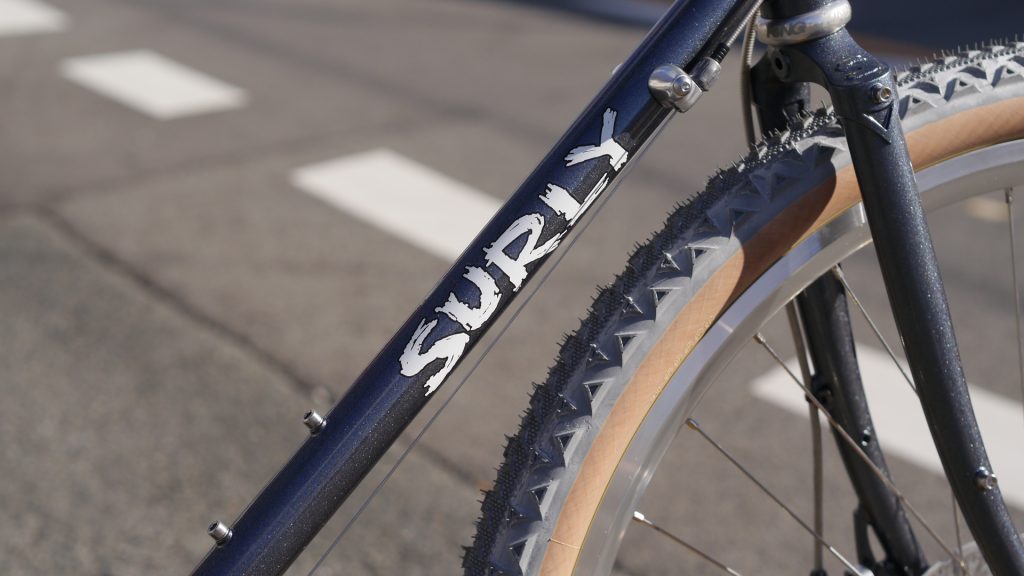 Surly/サーリー/　Straggler[ストラグラー]
カラー：COLD STEEL BLUE